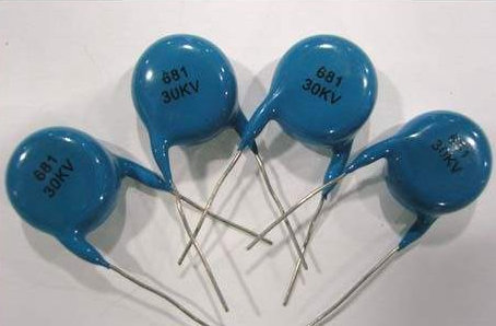 High-pressure ceramic capacitor